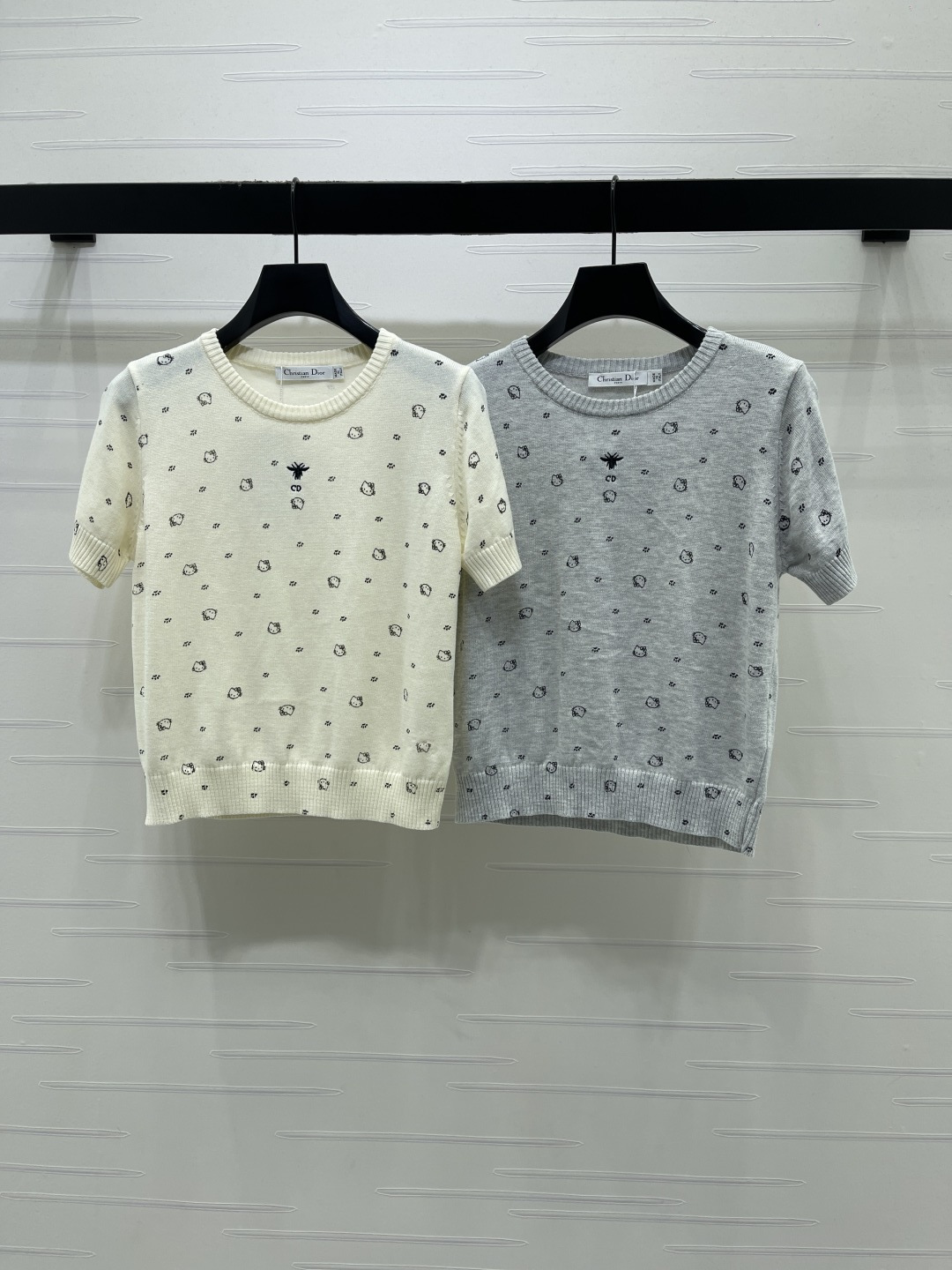 Women's short sleeves